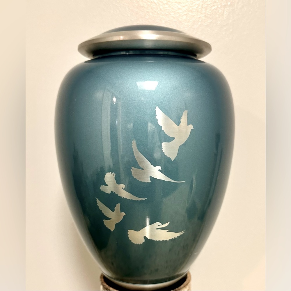Cremation New Adult Urn